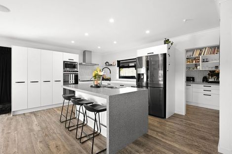 Photo of property in 16 Alanbrooke Place, Beerescourt, Hamilton, 3200