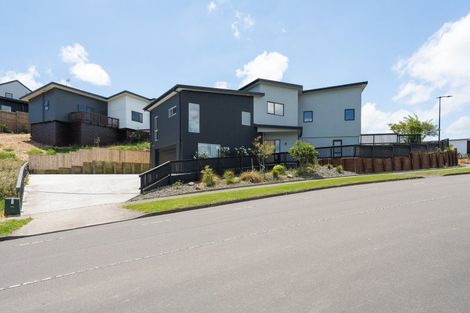 Photo of property in 1 Vaucluse Heights, Fitzherbert, Palmerston North, 4410