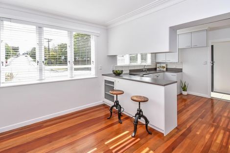 Photo of property in 28 Tampin Road, Hillpark, Auckland, 2102