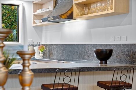 Photo of property in 2/11 Huntly Road, Campbells Bay, Auckland, 0630