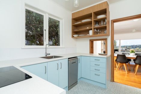 Photo of property in 37 Long Street, Raglan, 3225