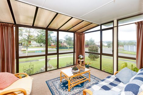 Photo of property in 10 Wairau Place, Kelvin Grove, Palmerston North, 4414
