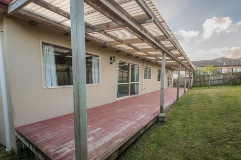 Photo of property in 42 Mandeville Place, Unsworth Heights, Auckland, 0632