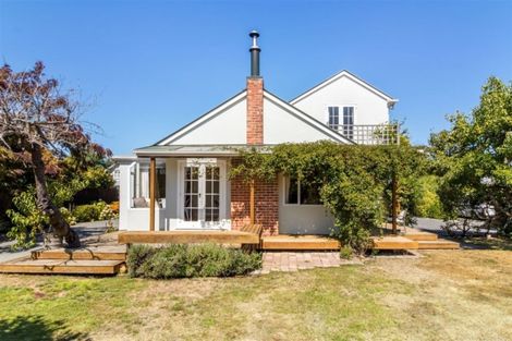 Photo of property in 6 Thornycroft Street, Fendalton, Christchurch, 8052