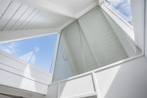 Photo of property in 25 Eastcliffe Road, Castor Bay, Auckland, 0620