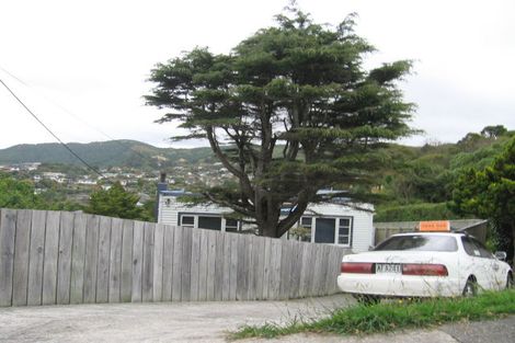 Photo of property in 3a Kiwi Crescent, Tawa, Wellington, 5028