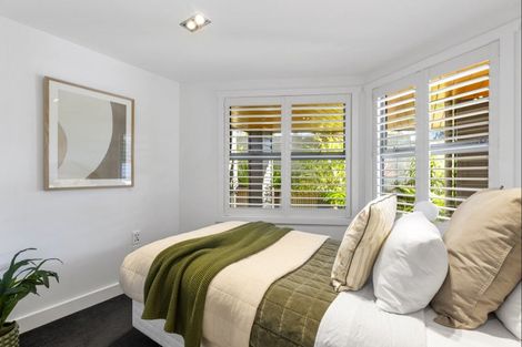 Photo of property in 15 Ngarata Avenue, Mount Maunganui, 3116