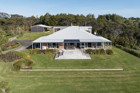 Photo of property in 457 Kiwitahi Road, Helensville, 0875