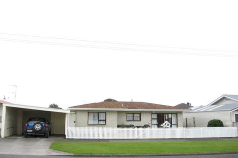 Photo of property in 28 Ropiha Street, Fitzroy, New Plymouth, 4312