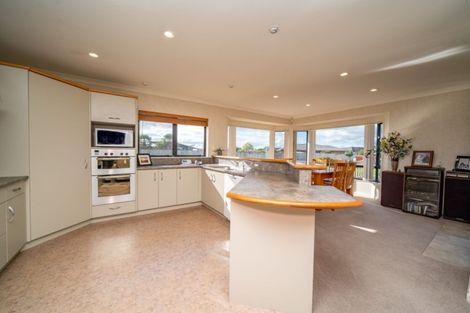 Photo of property in 18 Harris Place, Ngatea, 3503