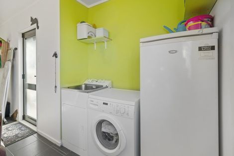 Photo of property in 98 Parnell Heights, Kelvin Grove, Palmerston North, 4414