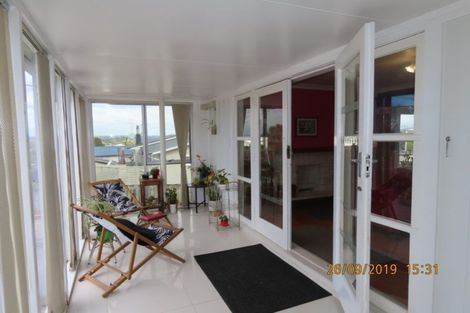Photo of property in 19 Fairlea Road, Te Atatu South, Auckland, 0610
