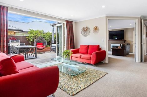 Photo of property in 17 Westpark Drive, Burnside, Christchurch, 8053