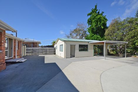 Photo of property in 5 Henry Street, Ebdentown, Upper Hutt, 5018