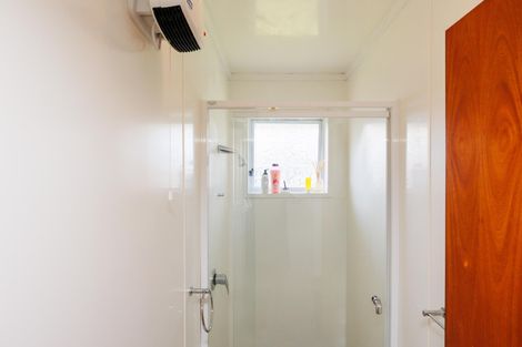 Photo of property in 18 Caulfield Place, Awapuni, Palmerston North, 4412