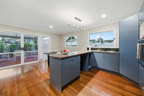 Photo of property in 11 Caserta Place, Clover Park, Auckland, 2023