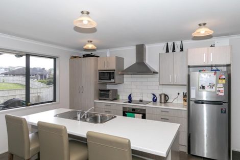 Photo of property in 25 Max Landing, Grandview Heights, Hamilton, 3200