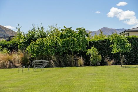Photo of property in 5 Clearview Street, Wanaka, 9305
