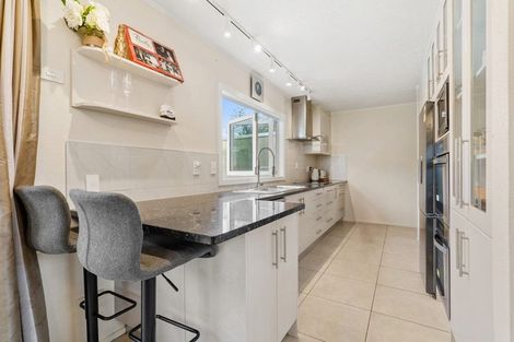 Photo of property in 67 Eugenia Rise, Totara Heights, Auckland, 2105