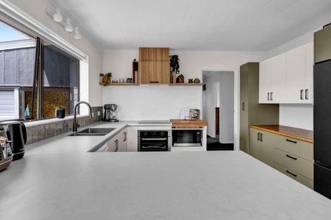 Photo of property in 8 Glamis Avenue, Bell Block, New Plymouth, 4312