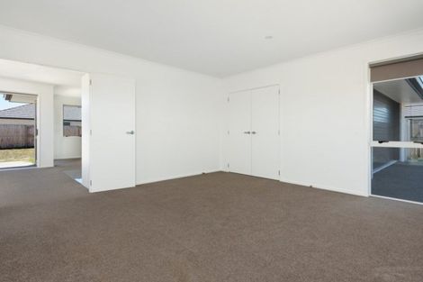 Photo of property in 30 Livingstone Drive, Papamoa Beach, Papamoa, 3118