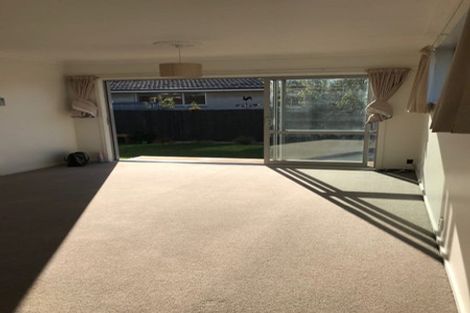 Photo of property in 2/174a Wilsons Road South, Saint Martins, Christchurch, 8022