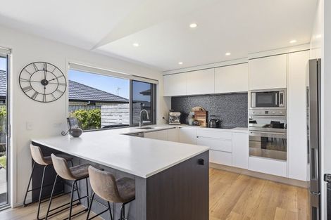 Photo of property in 22 Keene Drive, Bell Block, New Plymouth, 4312