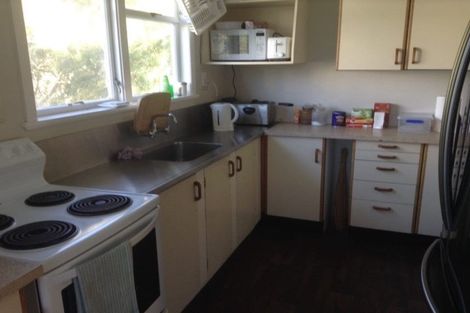 Photo of property in 33 Castor Crescent, Cannons Creek, Porirua, 5024