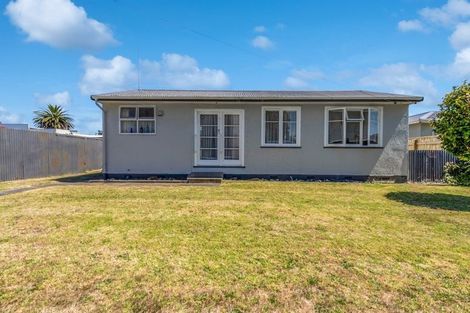 Photo of property in 63 Thatcher Street, Castlecliff, Whanganui, 4501