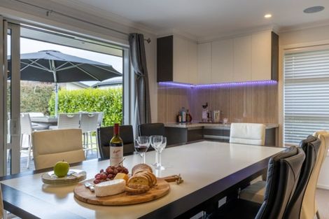 Photo of property in 8 Kitakita Grove, Motueka, 7120