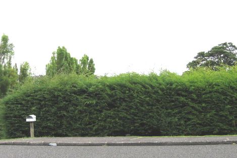 Photo of property in 2/15 Seaview Road, Glenfield, Auckland, 0629