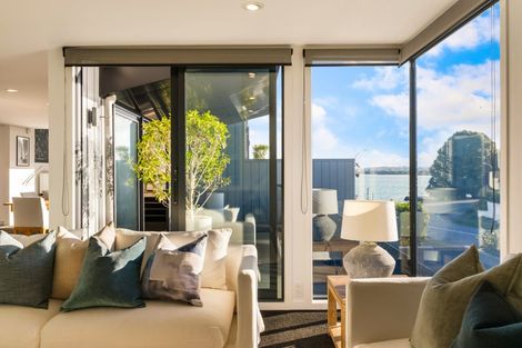 Photo of property in 1/58 The Parade, Bucklands Beach, Auckland, 2012