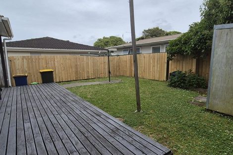 Photo of property in 2 Riverpark Crescent, Henderson, Auckland, 0610
