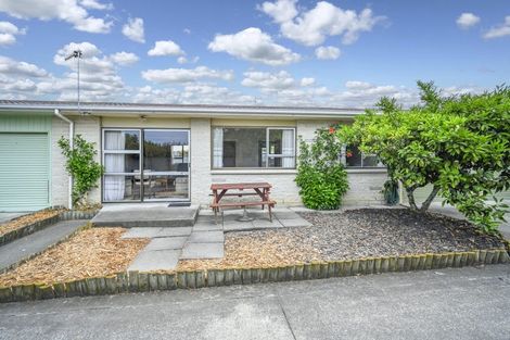 Photo of property in 2/408 Mclean Street, Saint Leonards, Hastings, 4120