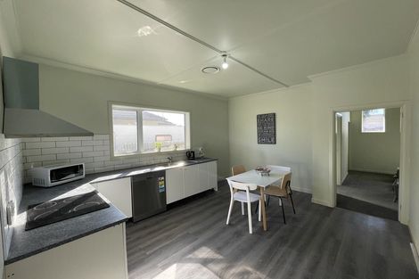 Photo of property in 98 Jenkin Street, Strathern, Invercargill, 9812