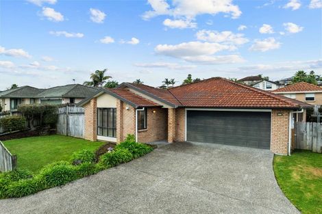 Photo of property in 24 Mt Lebanon Crescent, The Gardens, Auckland, 2105