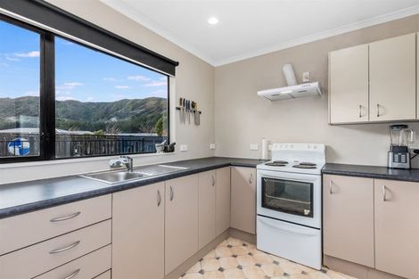 Photo of property in 35 Grimsby Grove, Wainuiomata, Lower Hutt, 5014