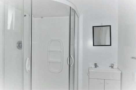 Photo of property in 8 Clonbern Place, Upper Riccarton, Christchurch, 8041