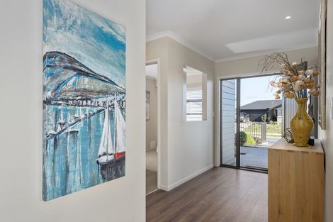 Photo of property in 1 Bill Miller Drive, Papamoa, 3118