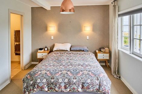 Photo of property in 14 Maire Street, Eastbourne, Lower Hutt, 5013