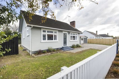 Photo of property in 46 Moheke Avenue, Roslyn, Palmerston North, 4414