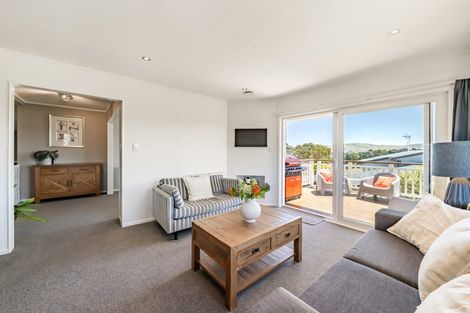 Photo of property in 7 James Cook Drive, Whitby, Porirua, 5024