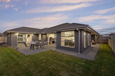 Photo of property in 32 Parklea Avenue, Halswell, Christchurch, 8025