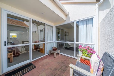 Photo of property in 4 Lakeside Villas, Whitby, Porirua, 5024