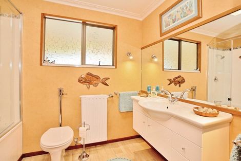 Photo of property in 54 Mckellar Road, Seaward Bush, Invercargill, 9871