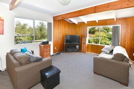 Photo of property in 1/70 Glamorgan Drive, Torbay, Auckland, 0630