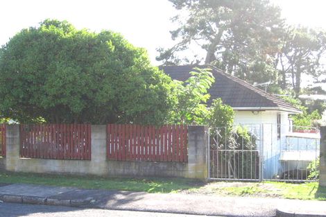 Photo of property in 42 Glen Marine Parade, Glendene, Auckland, 0602