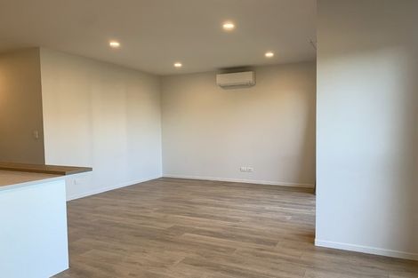 Photo of property in 115 Waekahu Road, Westgate, 0814