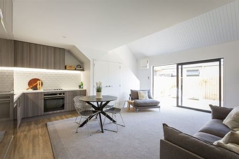 Photo of property in 2/24 Rookwood Avenue, New Brighton, Christchurch, 8083