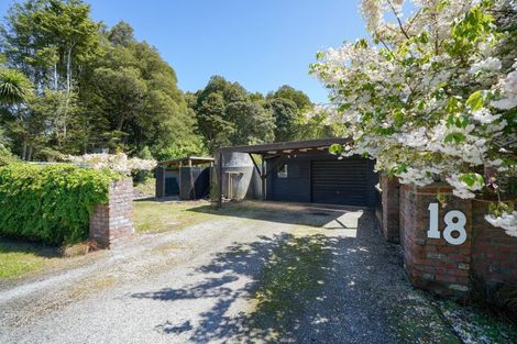 Photo of property in 18 Mahuri Road, Otatara, Invercargill, 9879